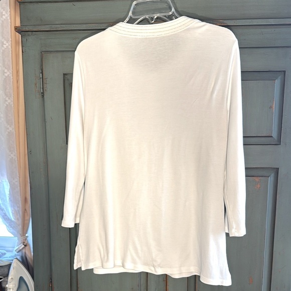 EUC Vintage Talbots White Tunic Style Top with Gold Metallic Accents - Picture 2 of 6